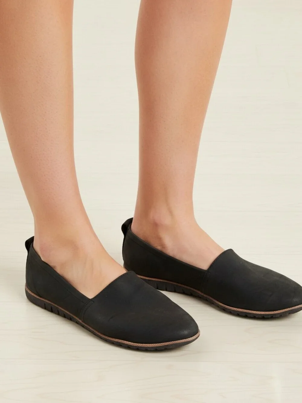 Sorel Black Leather Flats Waterproof Cushioned | Women’s 9.5